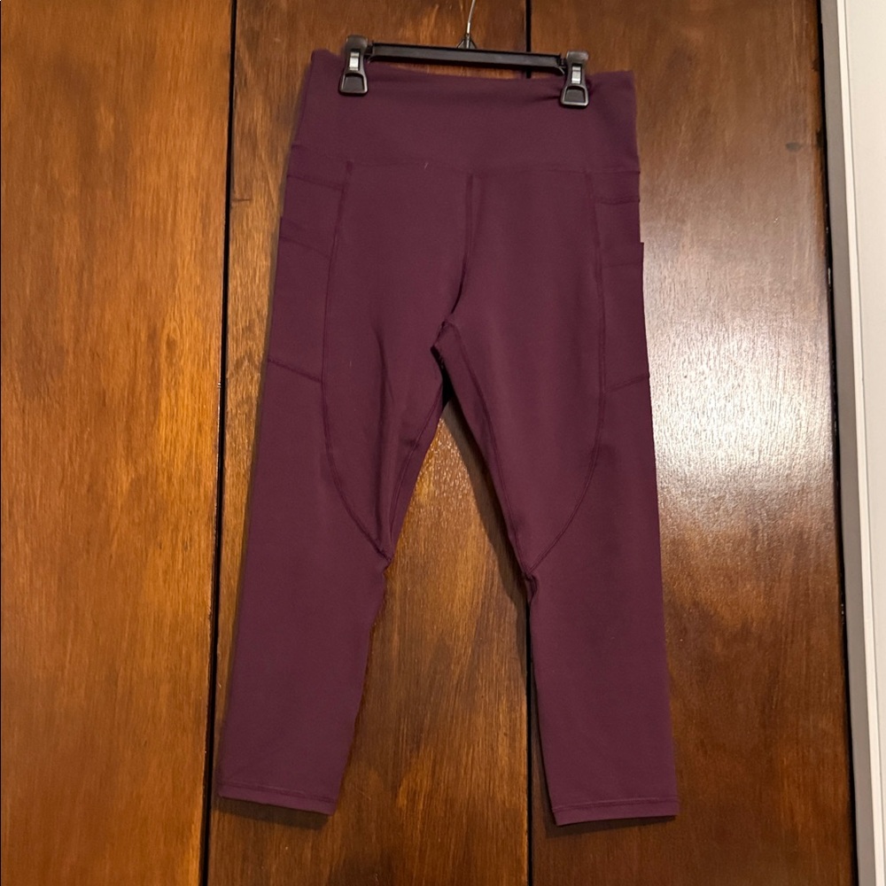 Elegant Burgundy Leggings